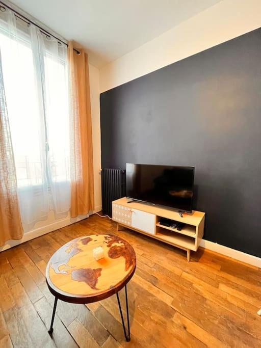Apartment Cosy Close To Train Station, Paris And Cdg Airport
