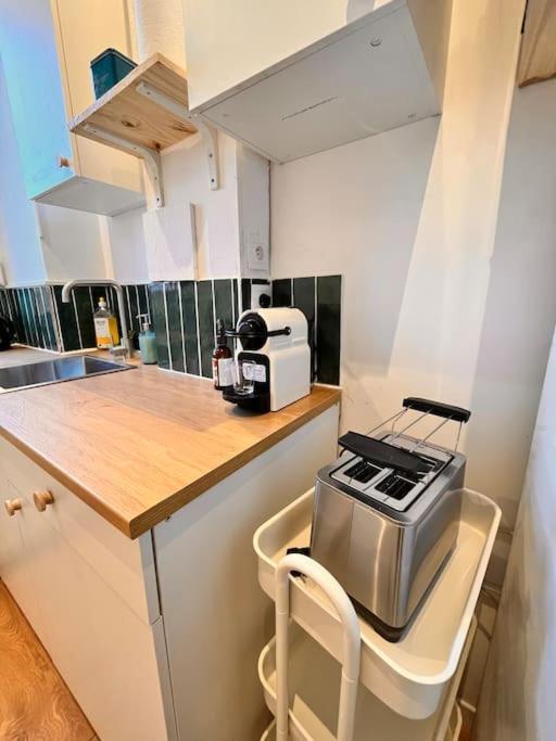 Cosy Close To Train Station, Paris And Cdg Airport Apartment